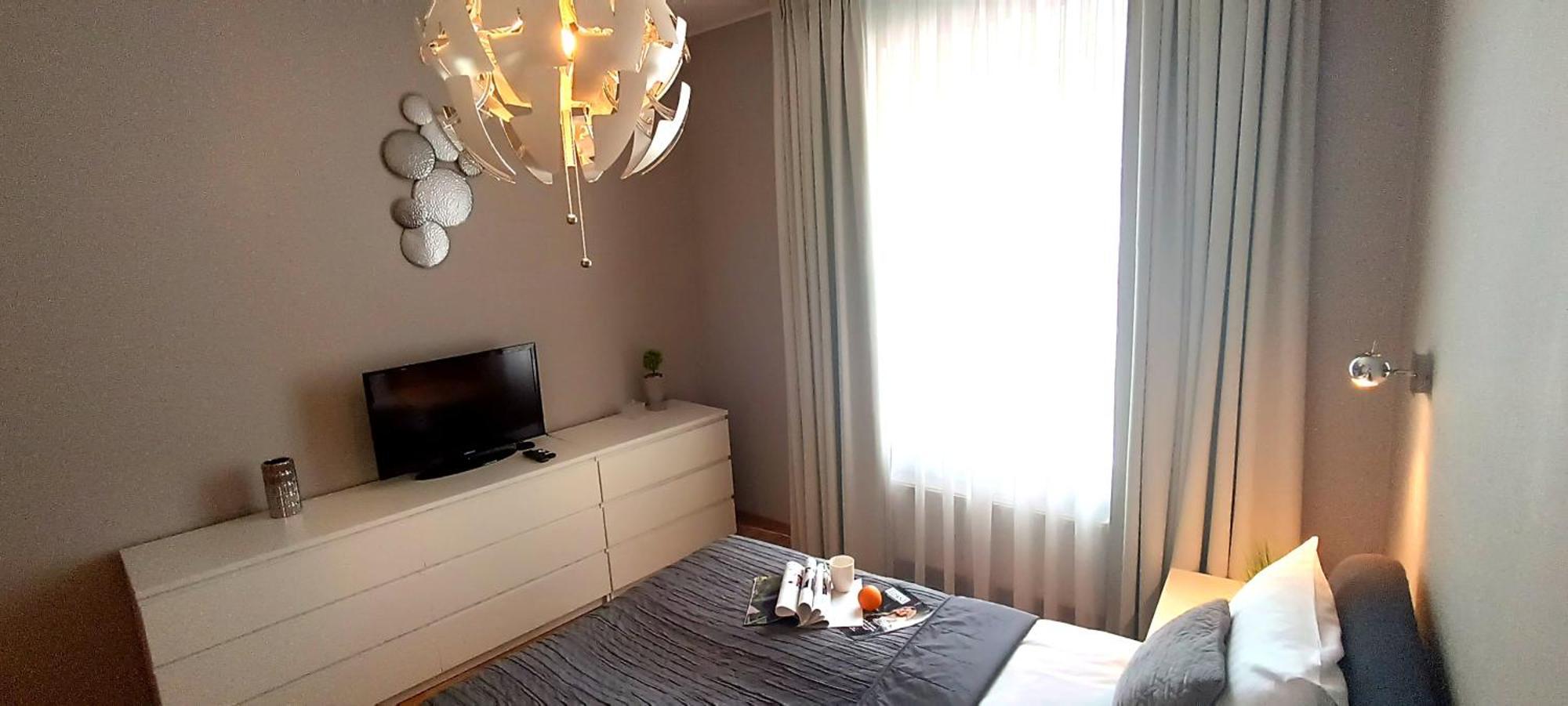 Old Town 2 Bedroom Near Dome Square & Scenic Waterfront * Ryga